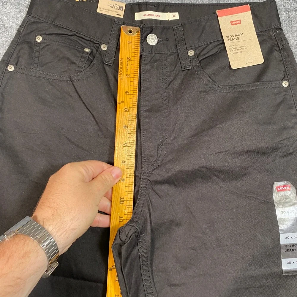 Levis 80s Mom Jeans Black High Rise Tapered Leg Pants 30x30 A35060321 NEW